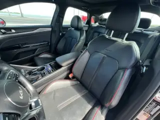 Kia K5 2023 GT 4dr Sedán