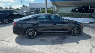 Kia K5 2023 GT 4dr Sedán
