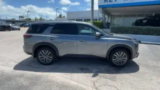 Nissan Pathfinder 2024 SL 4dr SUV