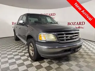 Ford F-150 2002 4dr SuperCrew XLT 2WD Styleside SB
