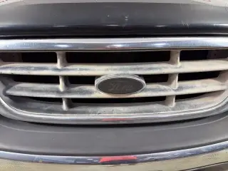 Ford F-150 2002 4dr SuperCrew XLT 2WD Styleside SB