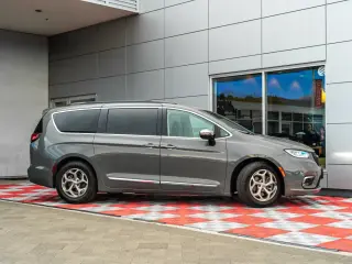 Chrysler Pacifica 2023 Limited 4dr Mini-Van