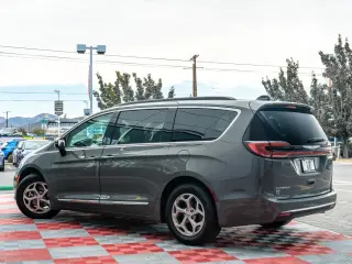 Chrysler Pacifica 2023 Limited 4dr Mini-Van