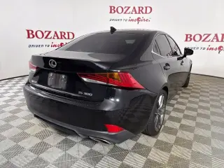 Lexus IS 300 2018 4dr Sedán