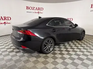 Lexus IS 300 2018 4dr Sedán