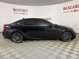 Lexus IS 300 2018 4dr Sedán