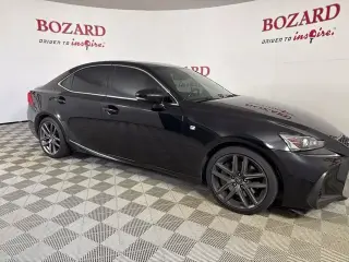 Lexus IS 300 2018 4dr Sedán