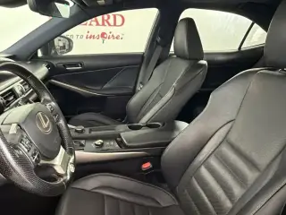 Lexus IS 300 2018 4dr Sedán