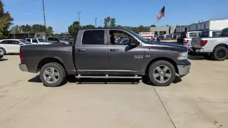 Ram 1500 2015 4x4 SLT 4p Camioneta Cabina Completa 5.5 pies BA