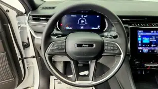 Jeep Grand Cherokee 2025 4x4 Laredo 4dr SUV