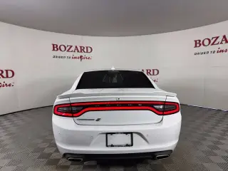 Dodge Charger 2022 AWD SXT 4dr Sedán