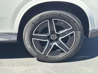 Mercedes-Benz GLC 2024 GLC 300 4dr SUV
