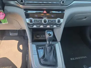 Hyundai ELANTRA 2020 SE 4p Sedan
