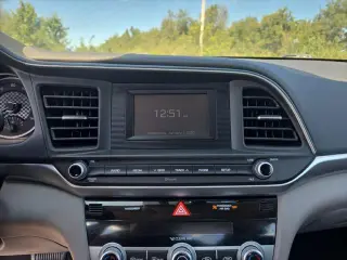 Hyundai ELANTRA 2020 SE 4p Sedana