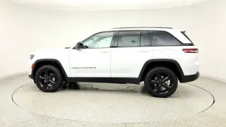 Jeep Grand Cherokee 2025 4x4 Laredo SUV 4p