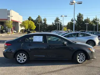 Toyota Corolla 2024 LE 4p Sedan