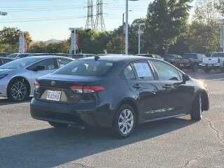 Toyota Corolla 2024 LE 4p Sedan