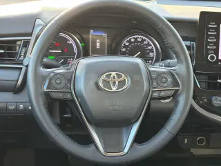 Toyota Camry Híbrido 2024 SE 4d Sedán