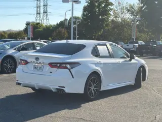 Toyota Camry 2024 SE 4dr Sedán