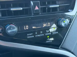 Toyota Camry 2024 SE 4p Sedán