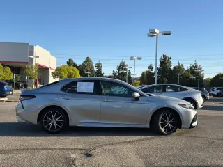Toyota Camry 2024 SE 4p Sedán