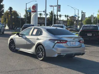 Toyota Camry 2024 SE 4p Sedán