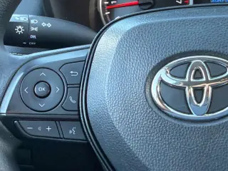 Toyota RAV4 2022 AWD LE 4dr SUV