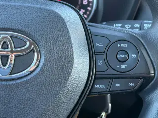 Toyota RAV4 2022 AWD LE 4dr SUV
