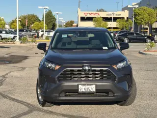 Toyota RAV4 2022 AWD LE 4dr SUV