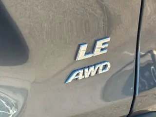 Toyota RAV4 2022 AWD LE 4dr SUV