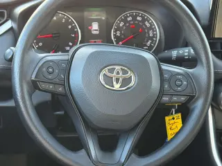 Toyota RAV4 2022 AWD LE 4dr SUV