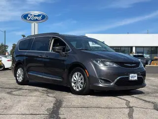 Chrysler Pacifica 2017 Touring-L 4dr Mini-Van