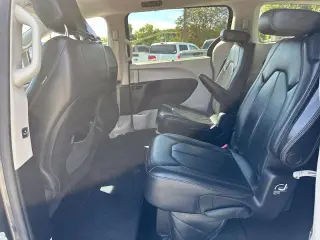 Chrysler Pacifica 2017 Touring-L 4dr Mini-Van