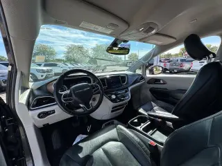 Chrysler Pacifica 2017 Touring-L 4dr Mini-Van
