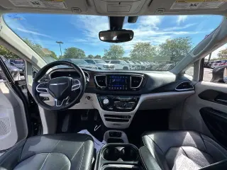 Chrysler Pacifica 2017 Touring-L 4dr Mini-Van