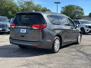Chrysler Pacifica 2017 Touring-L 4dr Mini-Van