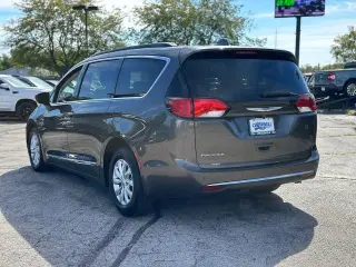 Chrysler Pacifica 2017 Touring-L 4dr Mini-Van