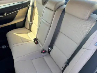 Sedán Lexus GS 200t 2017 de 4 puertas