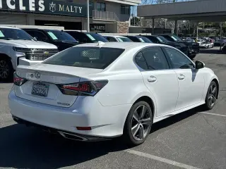 Sedán Lexus GS 200t 2017 de 4 puertas