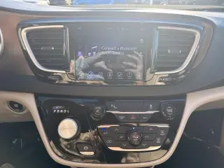 Chrysler Pacifica 2017 Touring-L 4dr Mini-Van