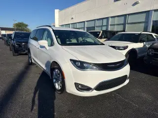 Chrysler Pacifica 2017 Touring-L 4dr Mini-Van