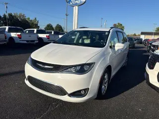 Chrysler Pacifica 2017 Touring-L 4dr Mini-Van