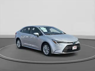 Toyota Corolla Híbrido 2024 SE 4dr Sedán