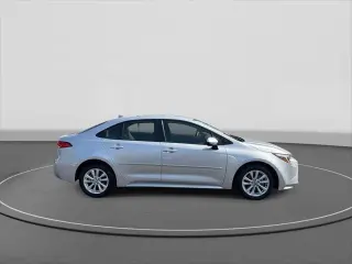 Toyota Corolla Híbrido 2024 SE 4dr Sedán
