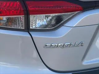 Toyota Corolla Híbrido 2024 SE 4dr Sedán