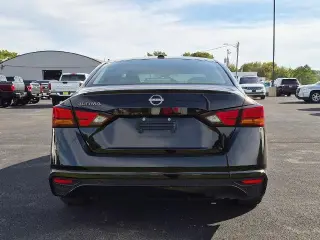 Nissan Altima 2025 2.5 SV 4dr Sedán