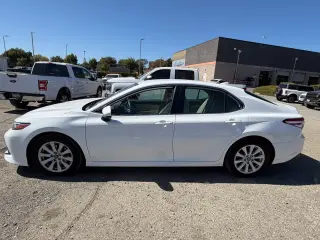 Toyota Camry 2019 LE 4dr Sedán