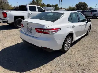 Toyota Camry 2019 LE 4dr Sedán