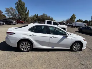 Toyota Camry 2019 LE 4dr Sedán
