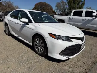 Toyota Camry 2019 LE 4dr Sedán